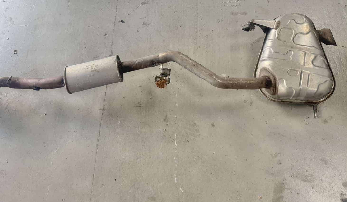 Auspuffanlage komplett mit Kat. BMW 116i E81 E87 2009