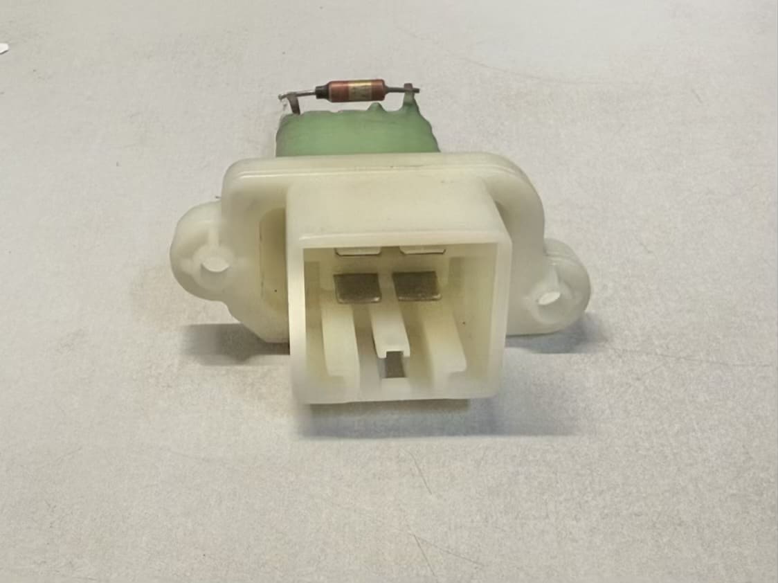 Gebläse Widerstand Heizungswiderstand Ford Fiesta 1.25L 2010 8M5H18B647AC