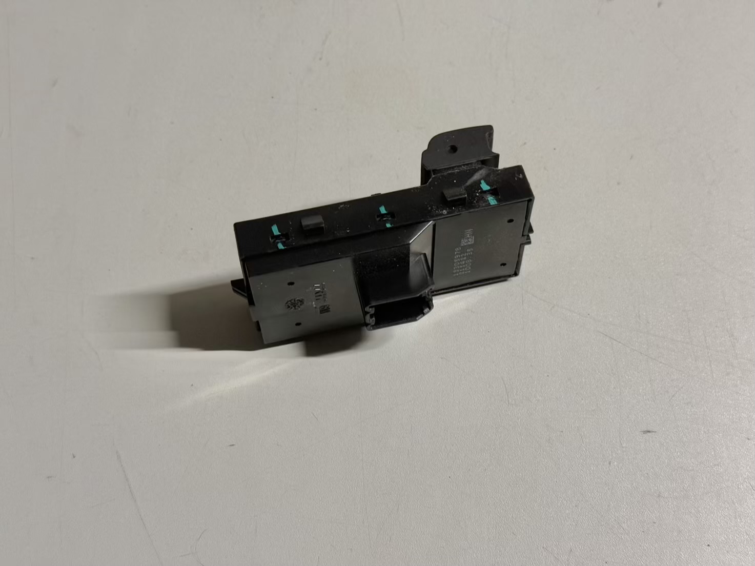 Elektrischer Fensterheber Schalter links OPEL ASTRA-J 2011 13305978