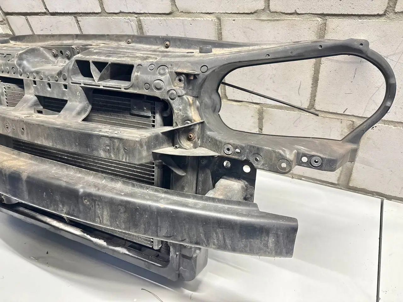 Schlossträger Frontmaske mit kühler paket VW Polo 9N1 1,2L 2002 6Q0805588B