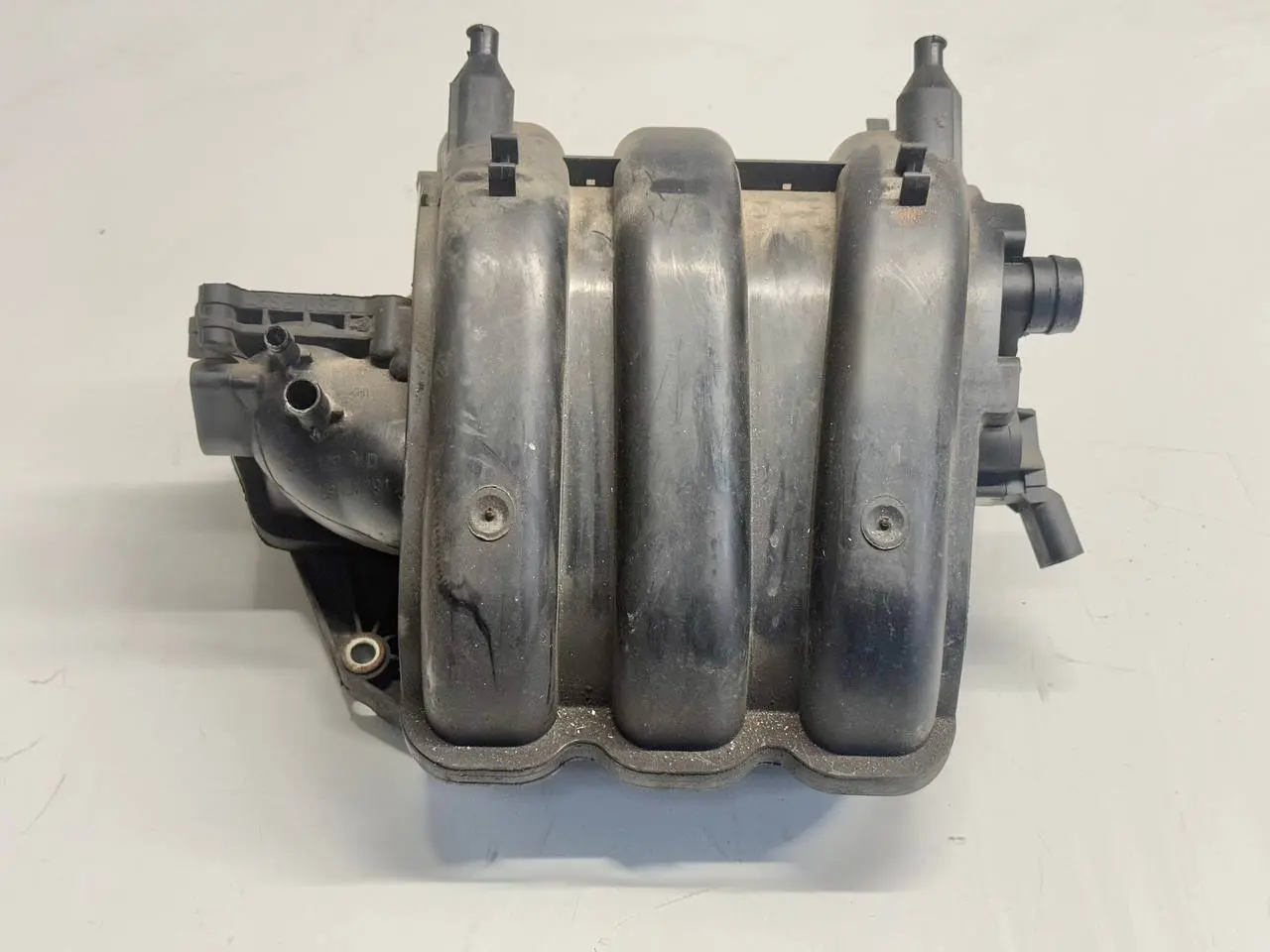 Ansaugkrümmer Ansaugbrücke Saugstutzen Polo VW Polo 9N1 1,2L 2002 03E129711D