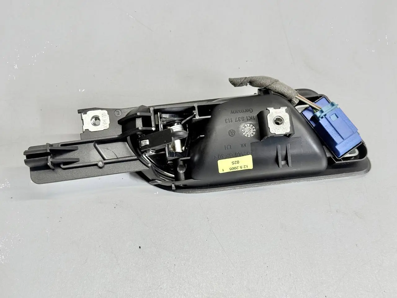 Tuergriff innen vorne links OE 1K1837113 fuer Golf5 VW Golf5 1K1 1.4L 1K1837113