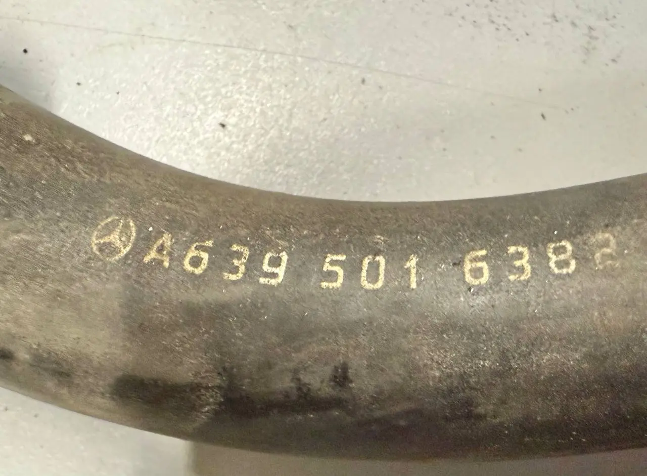 Ausgleichsbehälter Kühlmittel Schläusche Benz Vito W639 111 2009 A6395010203