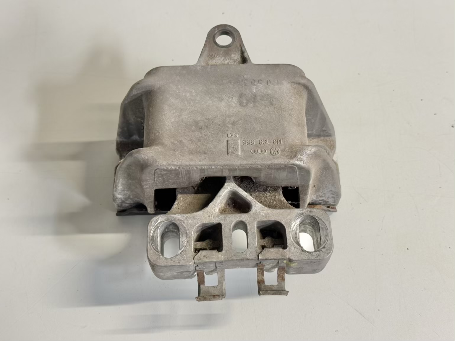 Motorlager links Getriebe Seite links Golf 4 1,4 1J1 1998 1J0199555