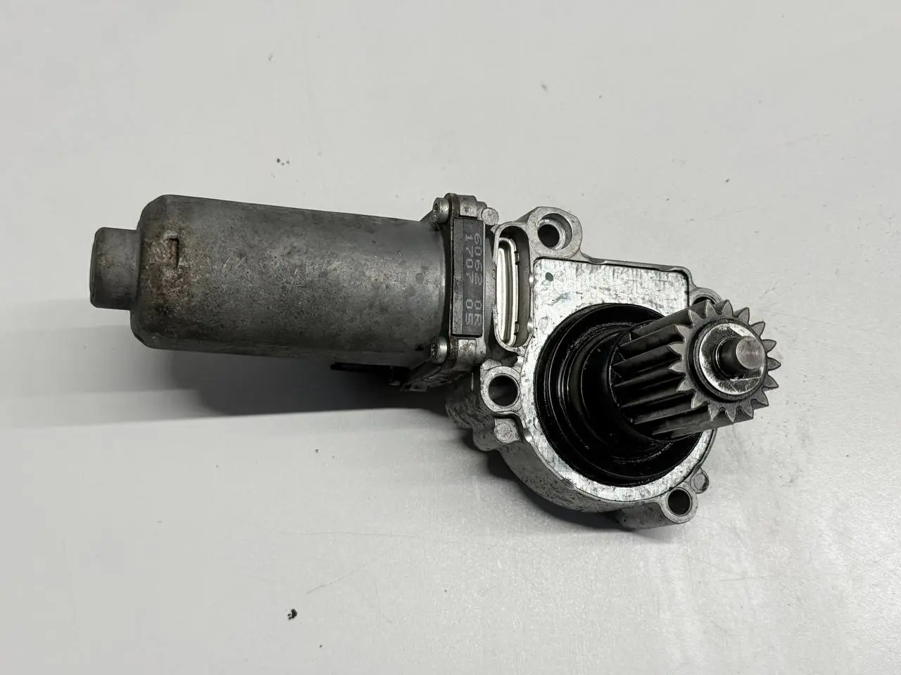 Stellmotor Getriebe Easytronic Schalteinheit ASTRA-H 1.6 DOHC 2007 0130008501