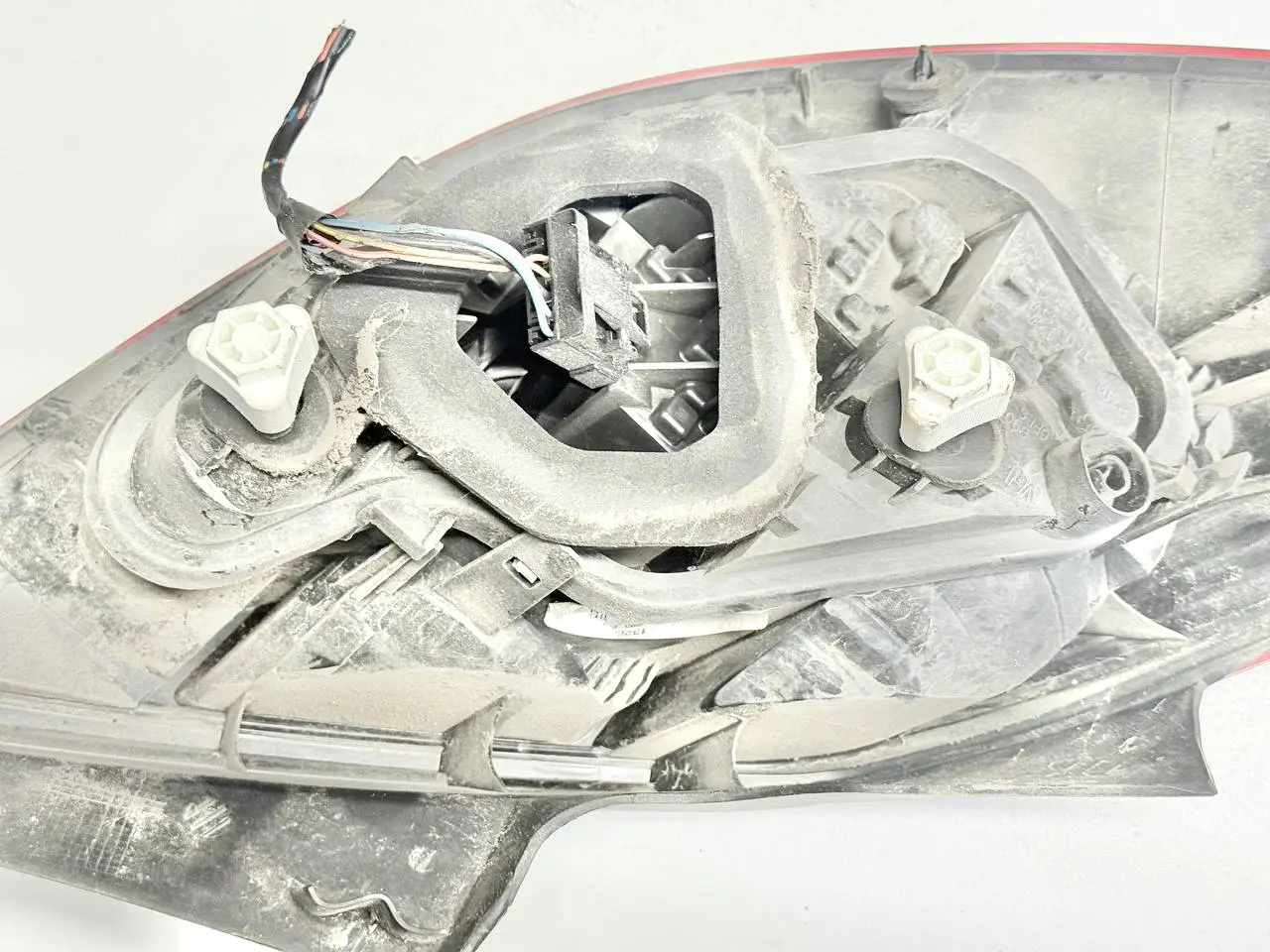 Lampentraeger Rueckleuchte rechts fuer Corsa D Opel Corsa D 1.2L 2008 89037877A