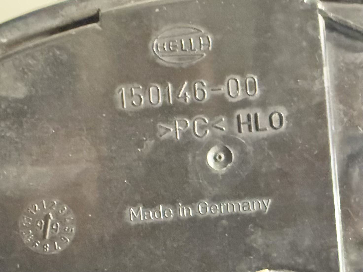 Hella Scheinwerfer Frontscheinwerfer recht Golf 4 1,4 1J1 1998 150146-00