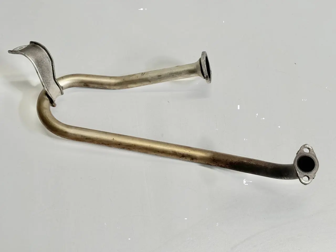 AGR Rohr Verbindungsrohr VW Passat 3C 2.0l FSI 06F131521