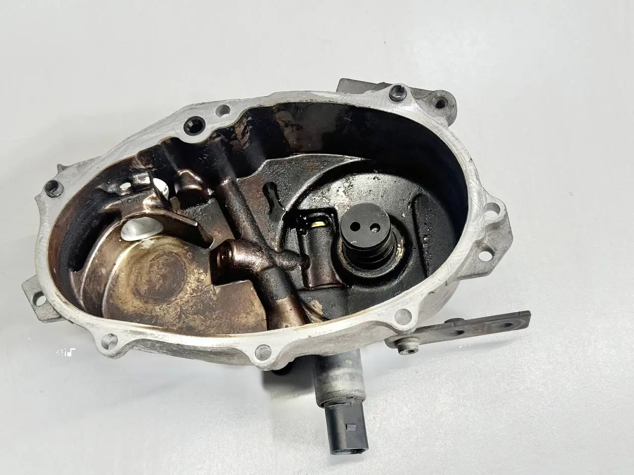 Gehaeuse Nockenwellenversteller Golf Plus 2005 VW Passat 3C 2.0l FSI 06F103530