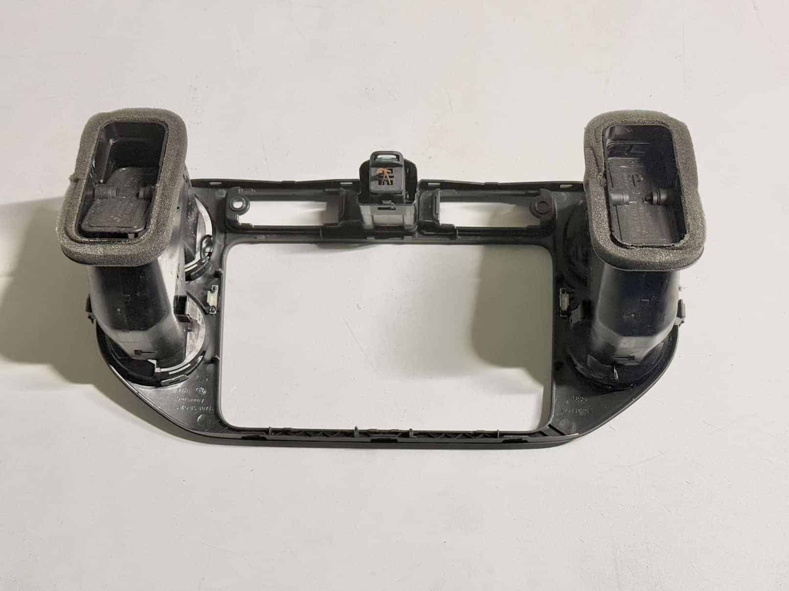 Abdeckung Armaturenbrett mit Luftdüsen VW Golf Plus 2009 5M0858071K