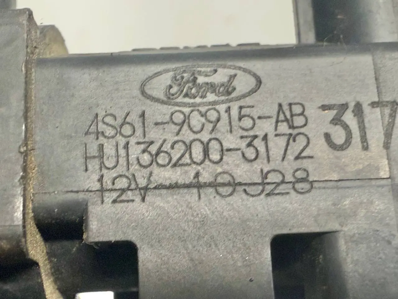 BENZIN UNTERDRUCK MAGNETVENTIL LUFTVENTIL FORD Fiesta 1.4L 2008 4S619C915AB