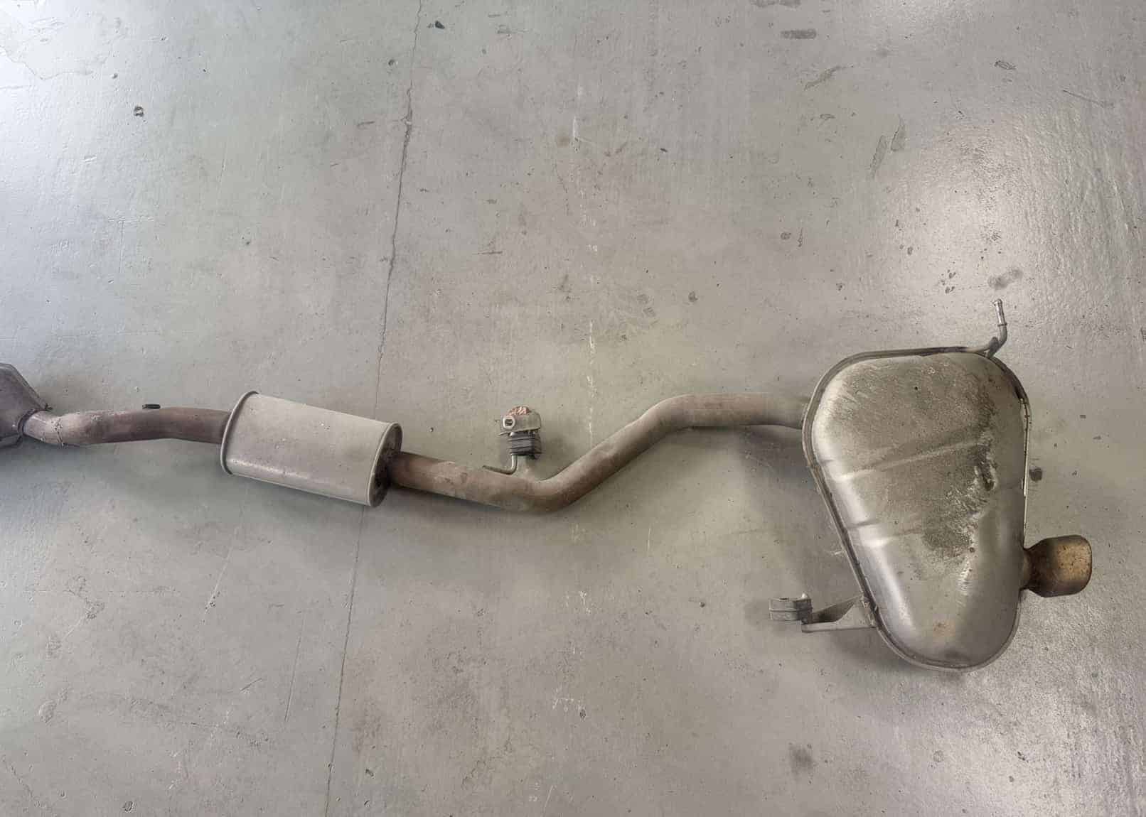 Auspuffanlage komplett mit Kat. BMW 116i E81 E87 2009
