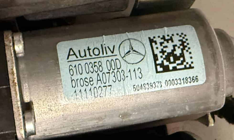 Gurtstraffer Sicherheitsgurt vorne RECHTS Mercedes Benz W212 E-Klasse 2010