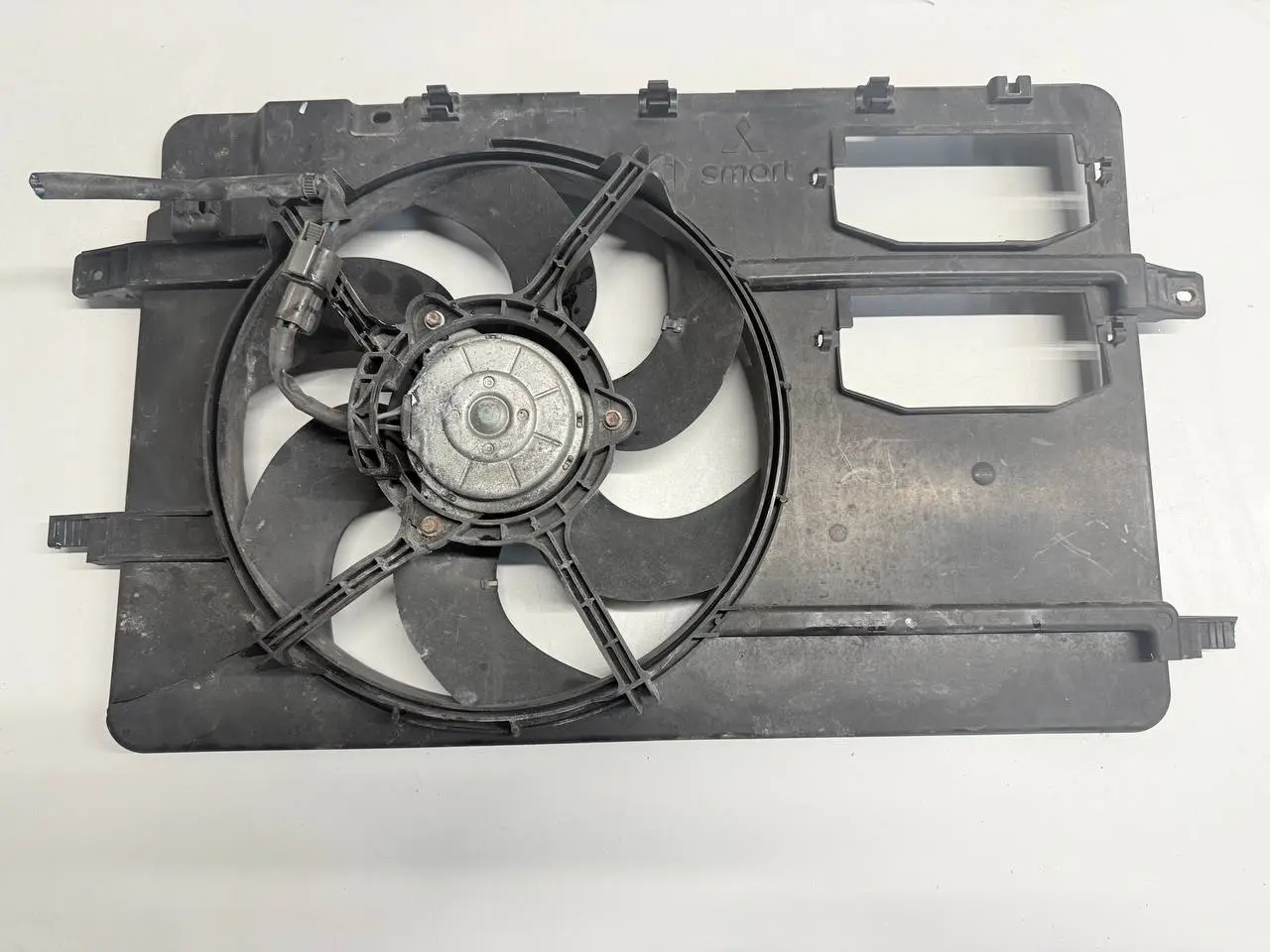 Kühlerlüfter Elektrolüfter Mitsubishi Colt 2006 1,3 1350A066, 4545001503