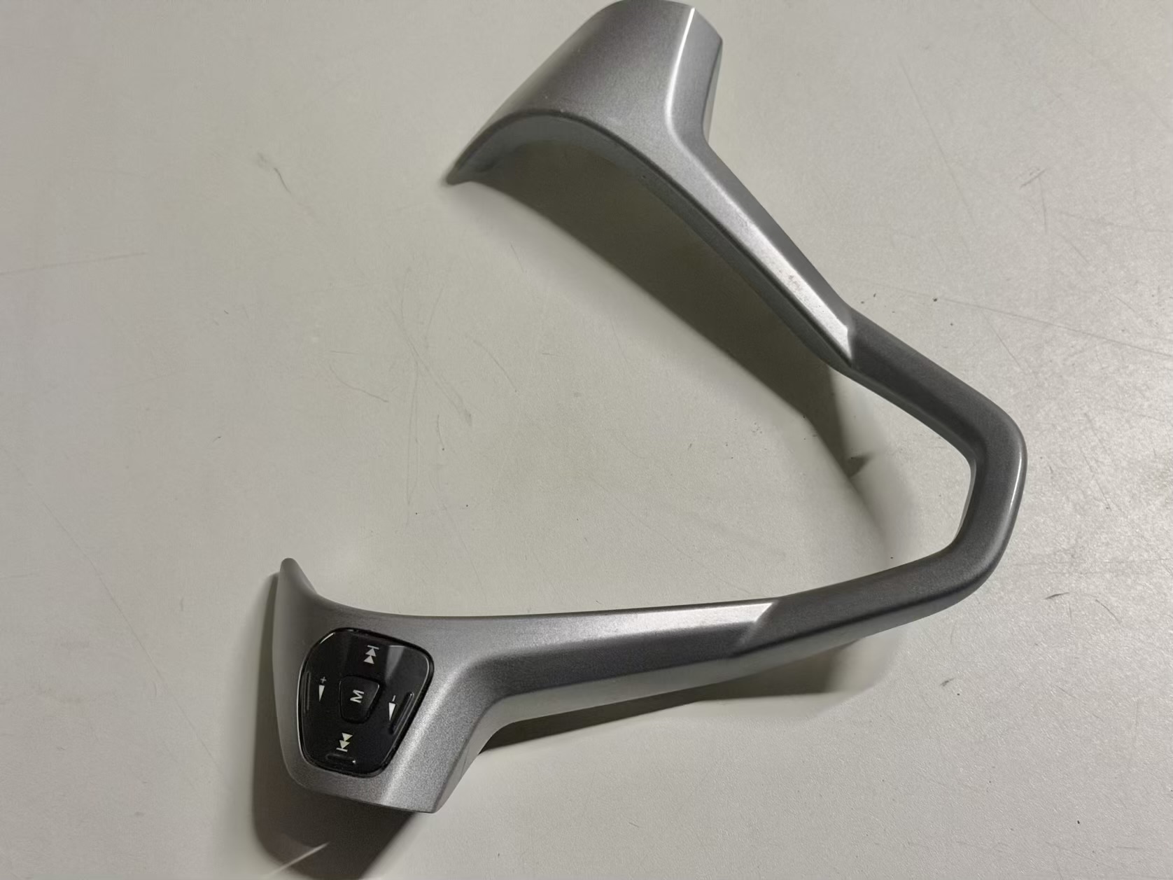 Abdeckung Lenkrad Multifunktionstaste Ford Fiesta 1.25L 2010 8A6T14K147