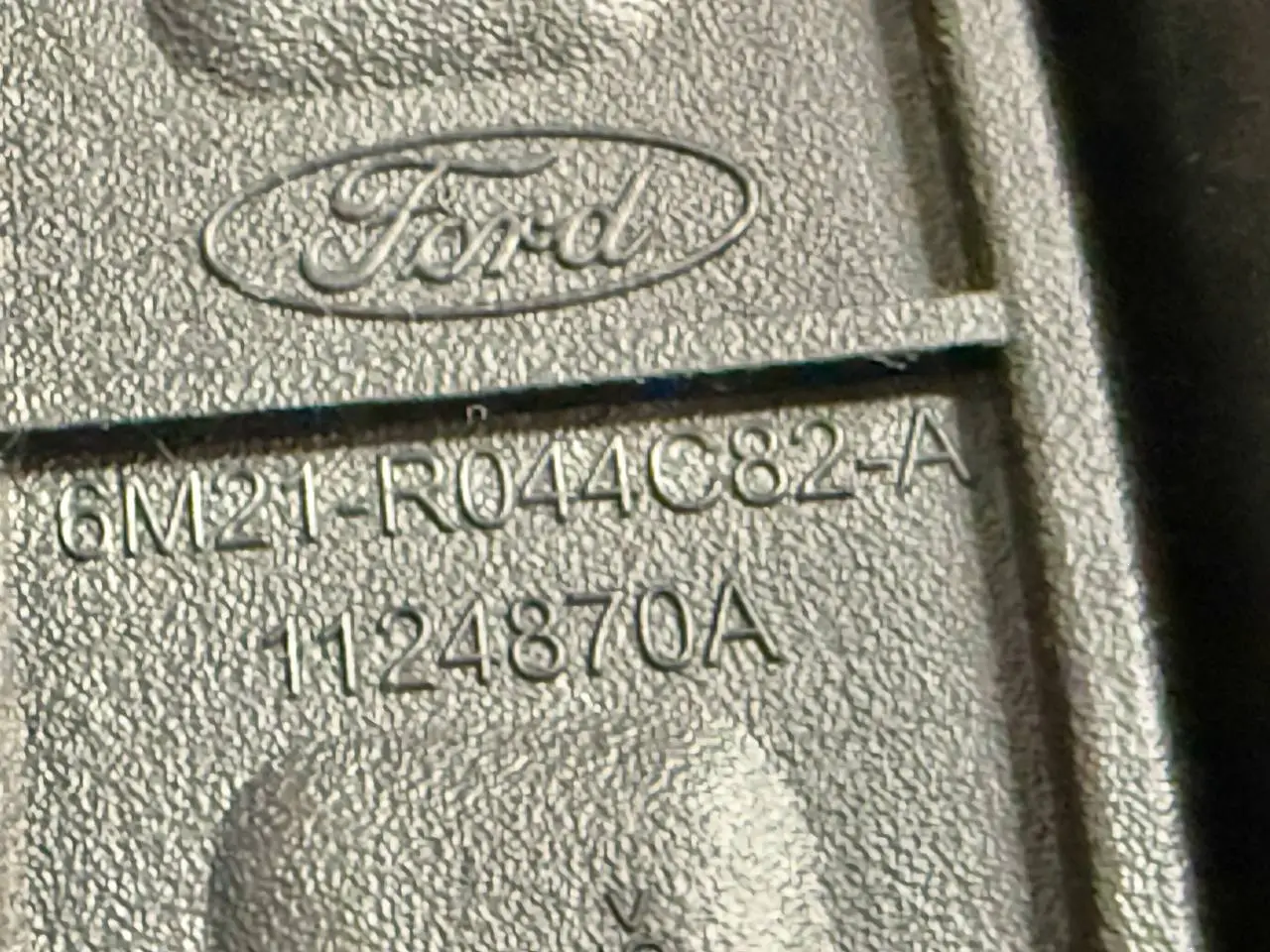 Armlehne Mittelarmablage Armrest FORD Mondeo CA2 2.0L TDCi 2008 6M21R044C82A