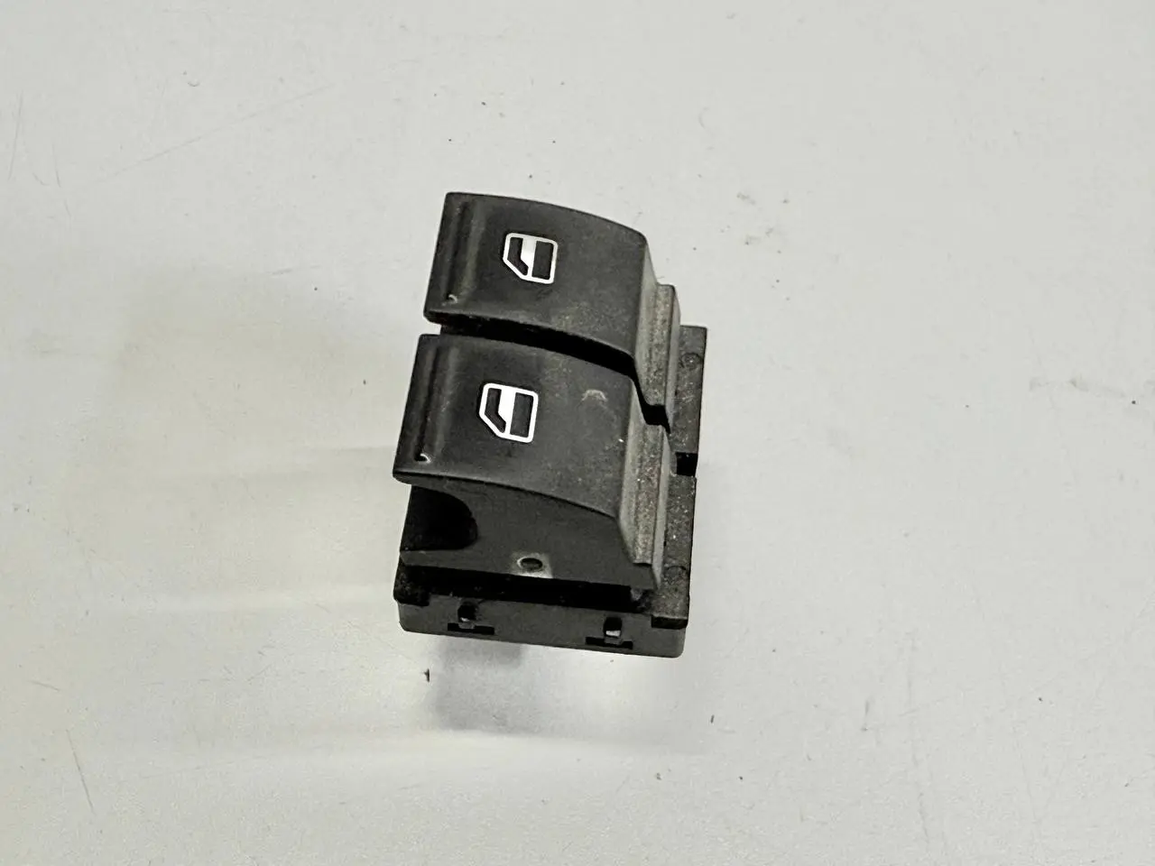 Fensterheber Schalter links VW Golf5 1K1 1.4L 1K3959857A