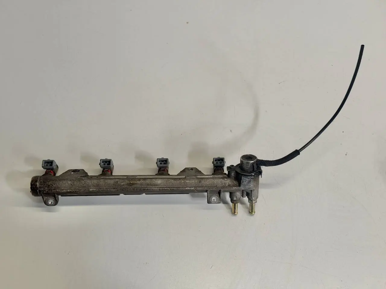 Einspritzleiste Kraftstoffverteiler Düsenstock Golf 4 1,4 1J1 1998 036133319B