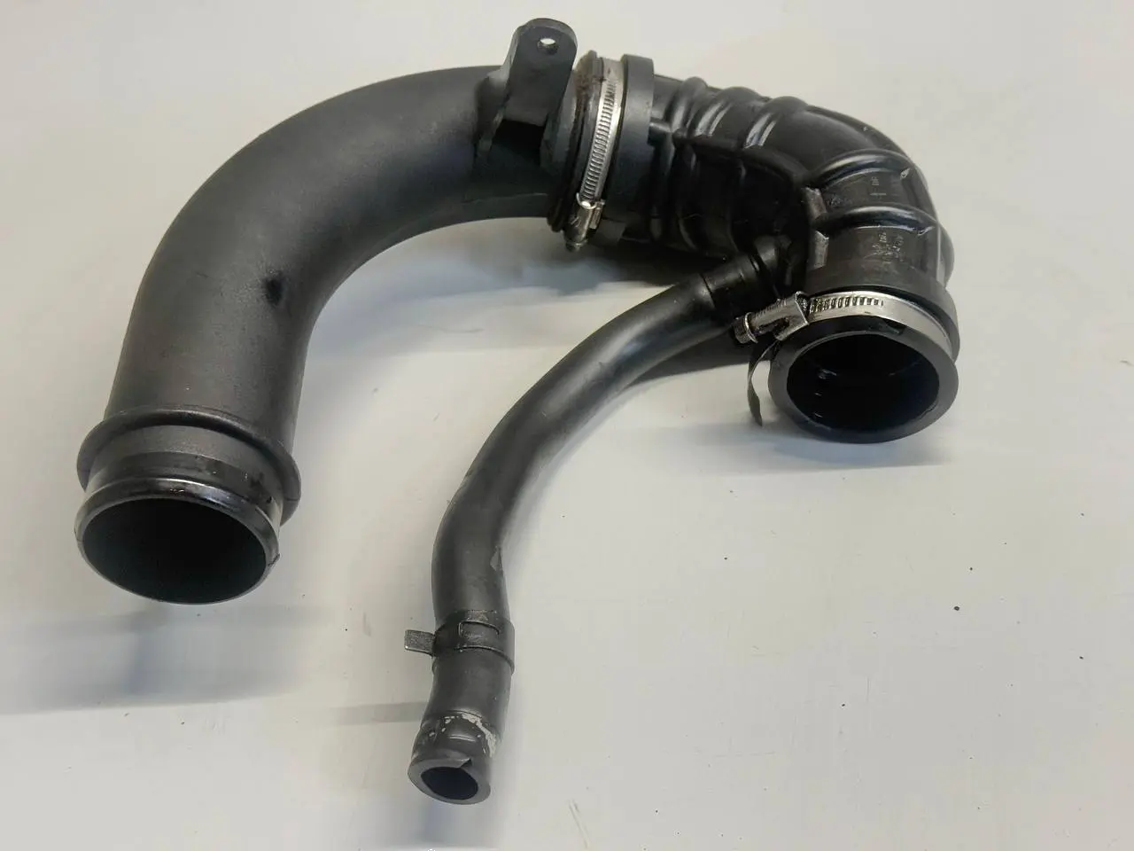 Ladeluftrohr Turboschlauch Ansaugschlauch für GM OPEL GM ANTARA 2007 96628984