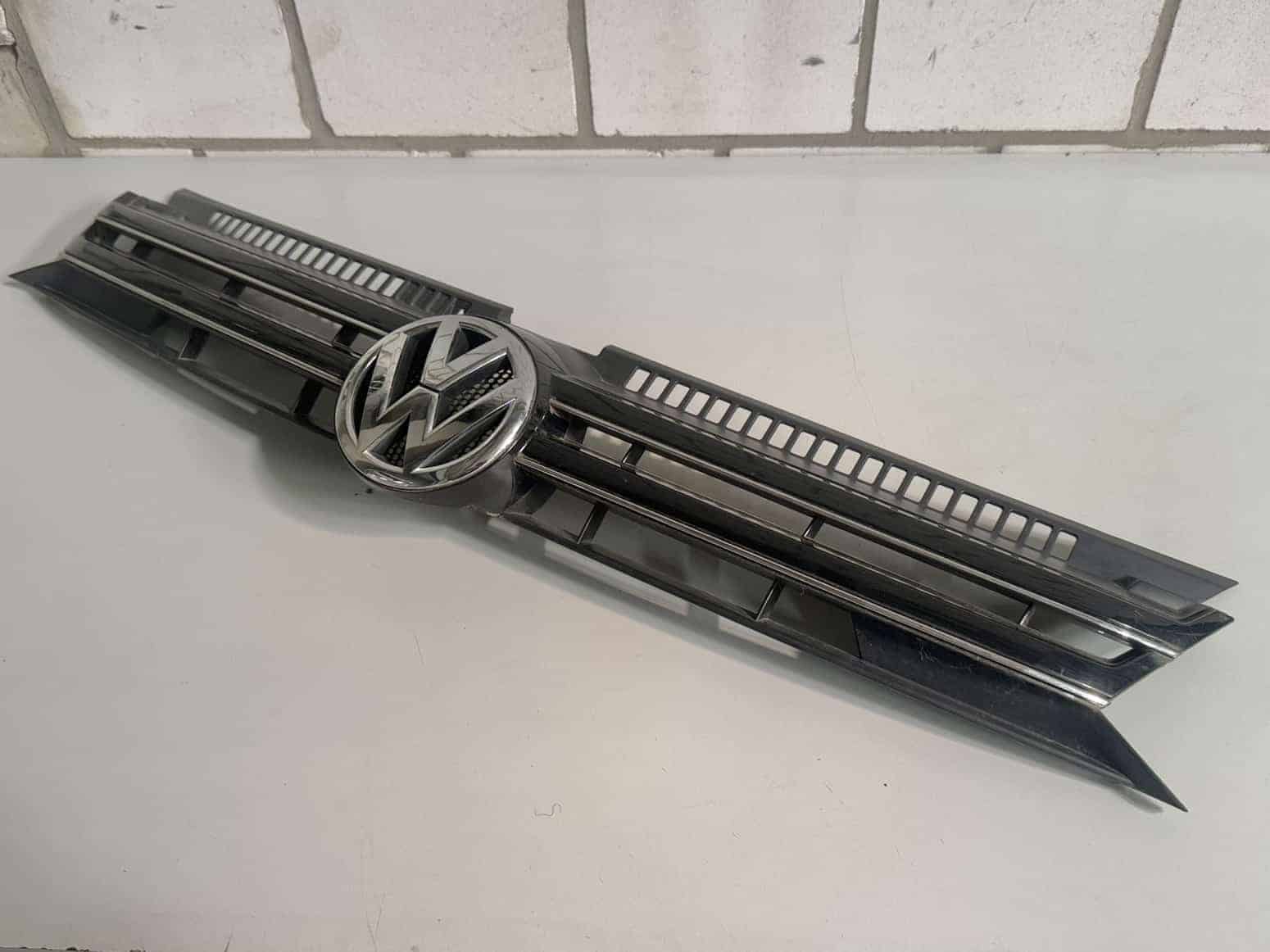 Kühlergrill mit Blende VW Golf Plus 2009 5M0853653D