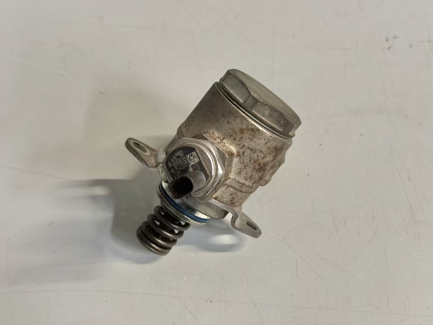HOCHDRUCKPUMPE BENZINPUMPE VW Golf Plus 2009 1,4 TSI 03C127026M