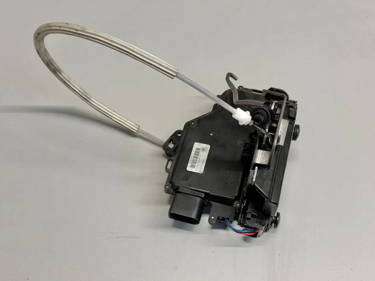Türschloss mit Stellmotor vorne Links Audi A6 Avant 4B5 TDI 2.5L 2002 401837015