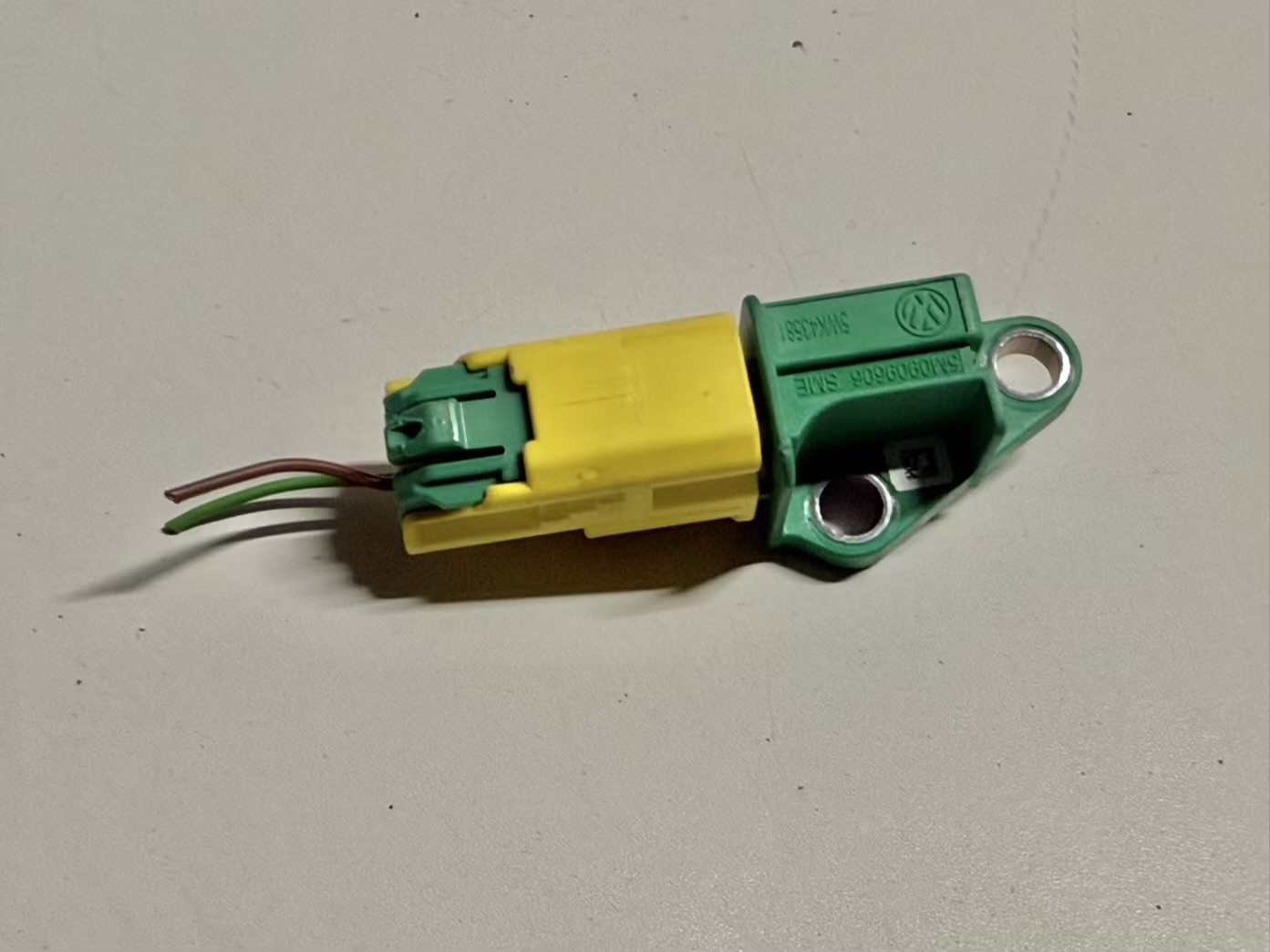 Crashsensor Airbag VW Golf Plus 2009 5M0909606, 5WK43581
