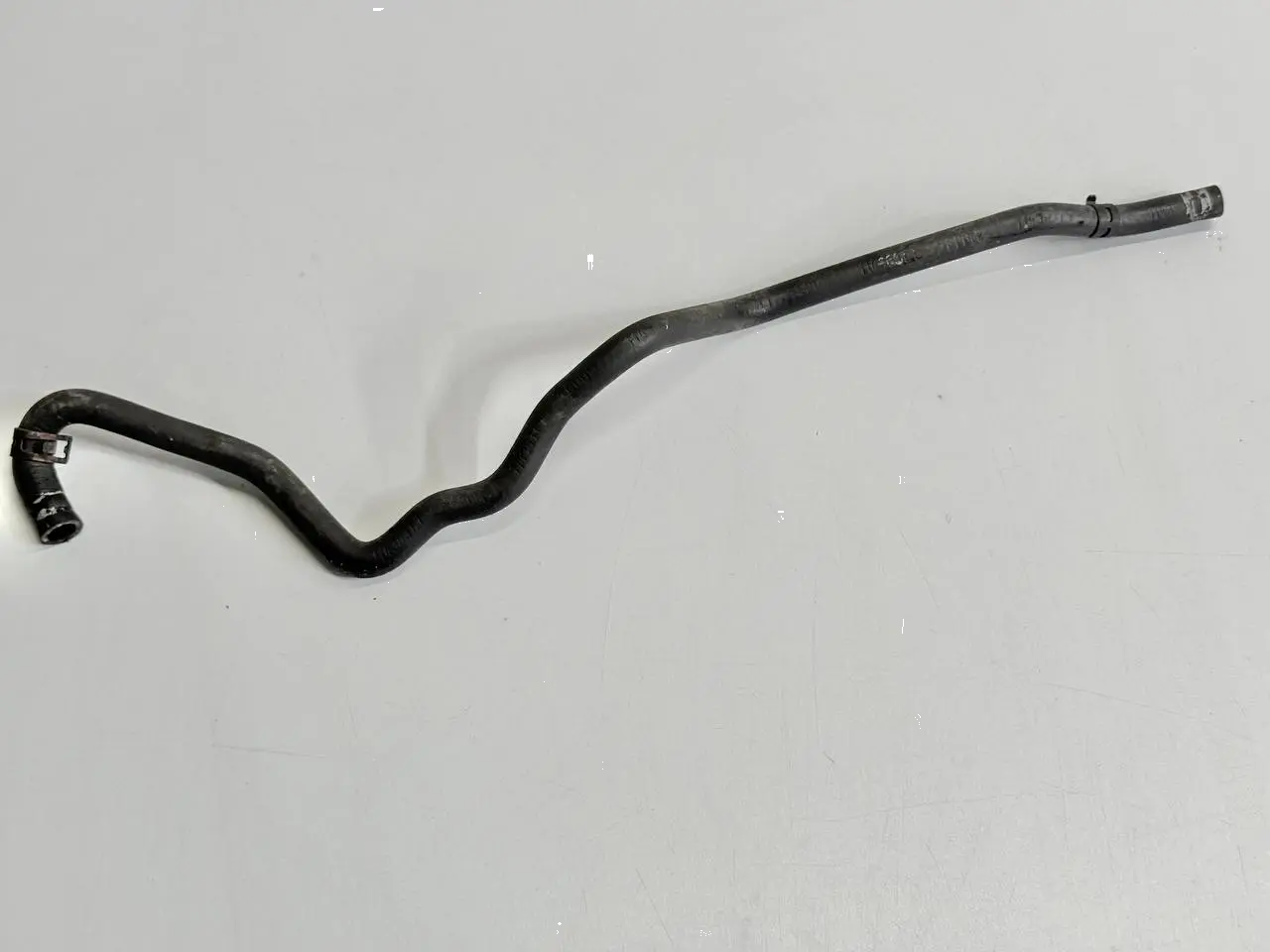 Kuehlrohr Rohr Wasserschlauch Passat 3C 2.0l VW Passat 3C 2.0l FSI 3C0122447AJ