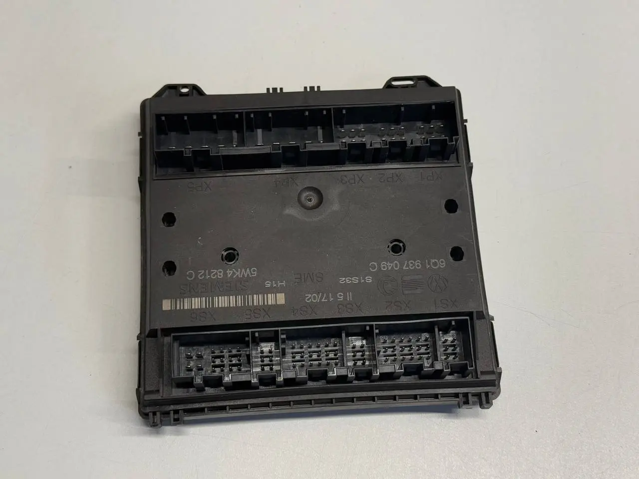 Bordnetzsteuergerät BCM Karroserie für VW Polo 9N1 1,2L 2002 6Q1937049C