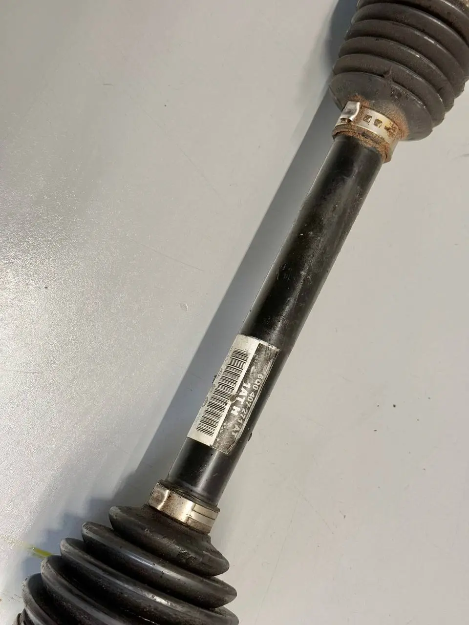Antriebswelle Gelenkwelle Welle links vorn VW Polo 9N1 1,2L 2002 6Q0407271AT