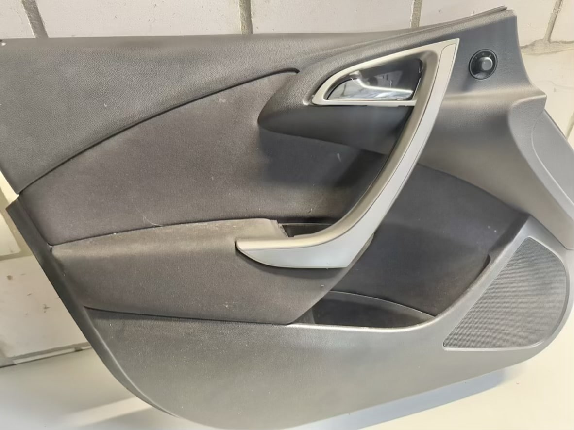 Türverkleidung Vorne Links OPEL ASTRA-J 2011 13315233
