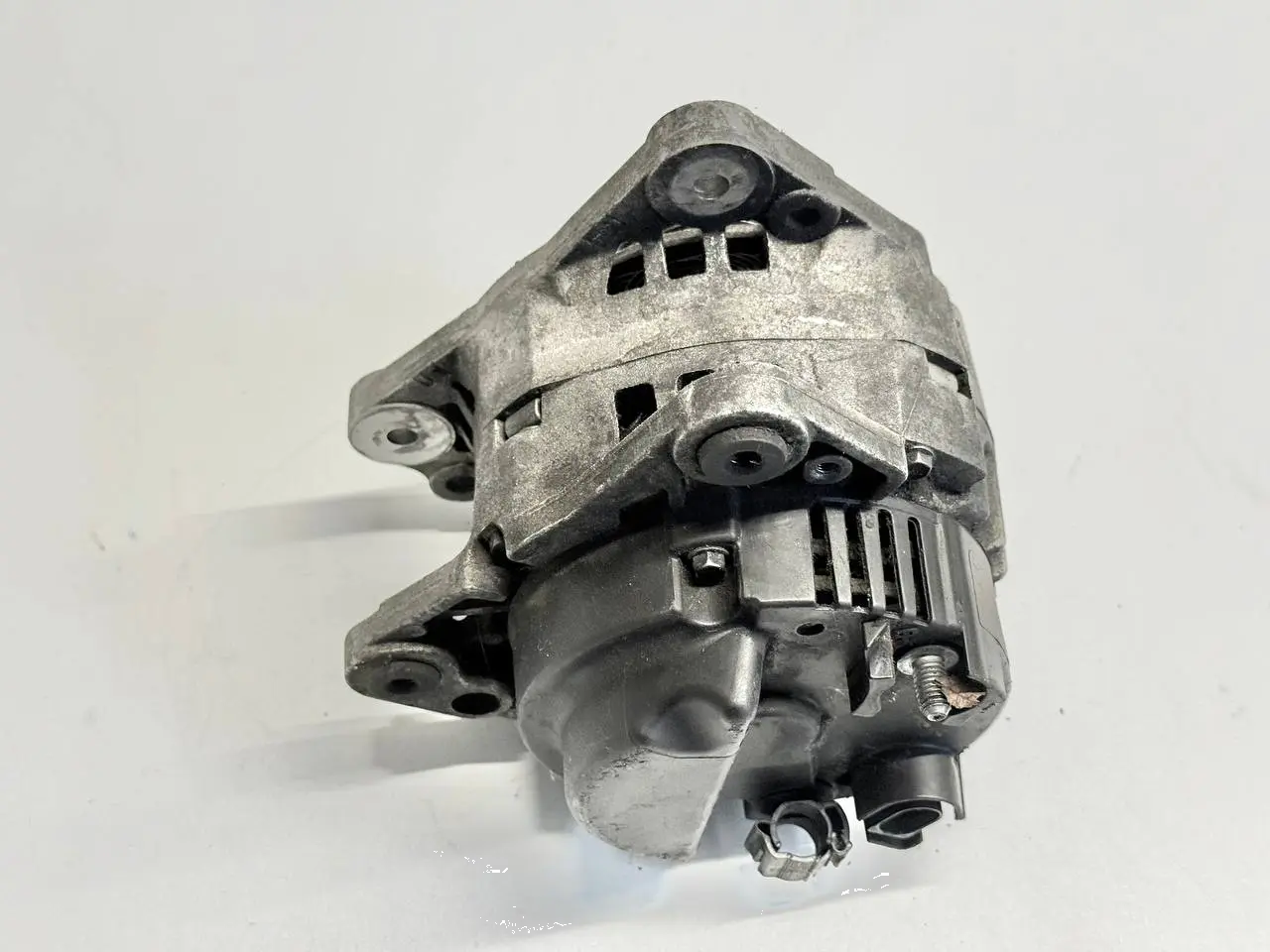 Generator Lichtmaschine Alternator VW Polo 9N1 1,2L 2002 03D903025J