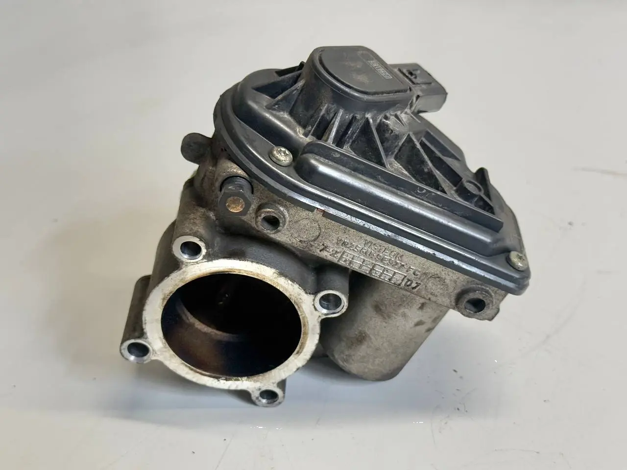Drosselklappe Drosselklappenstutzen Gasdrossel FORD Fiesta 1.4L 2008 2S6UFC