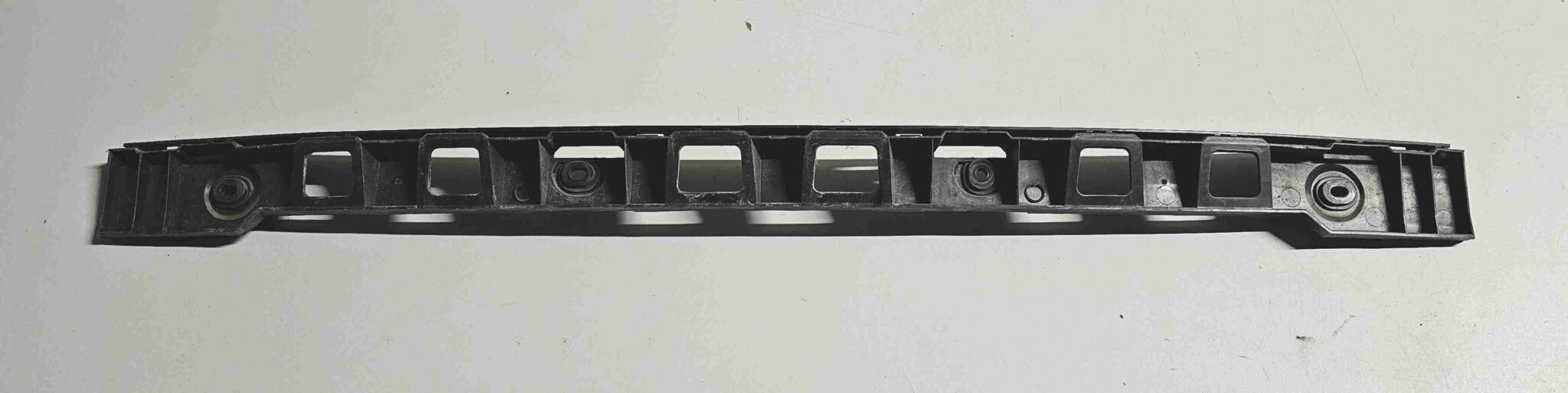 Halter Stoßstange Führungsprofil hinten mitte VW Golf Plus 2009 5M0807863