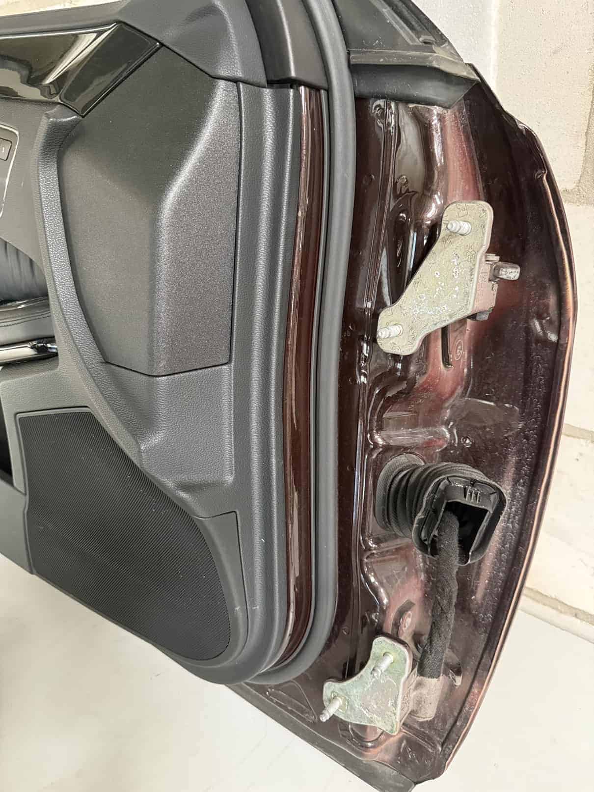 Fahrer Tür vorne LINKS komplett mit KeylessGo Benz W212 E-Klasse 2010