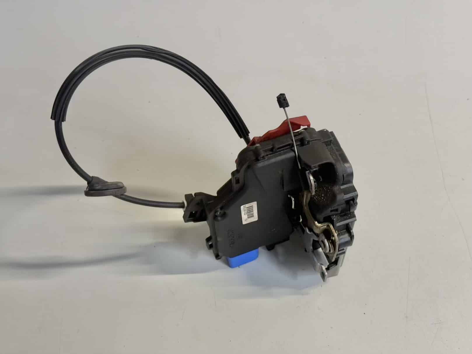 Türschloss Türverriegelung Links Vorne VW Golf5 1K1 1.4L 3D1837015