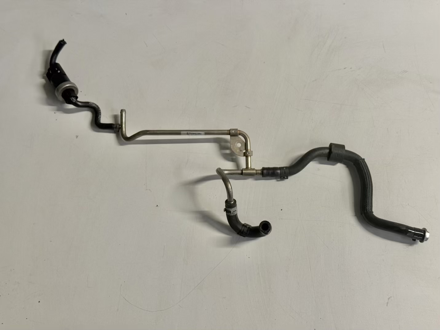 Einspritzleitung Diesel 2.0 TDI Passat 3C 2008 03L201360F, 1K0130307AH