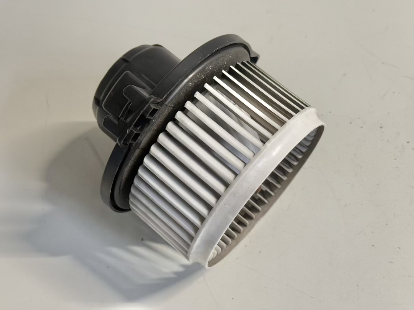 Gebläsemotor Heizungsgebläse OPEL GM ANTARA 2007 42424010, 4803882, 96440877