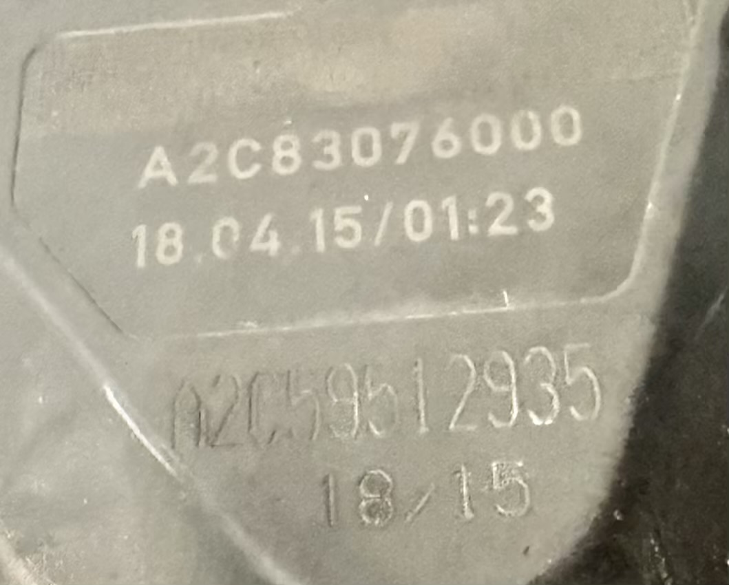 Ansaugkrümmer Drallklappen Drosselklappe 2.0 TDI Passat 3C 2008 03L129711