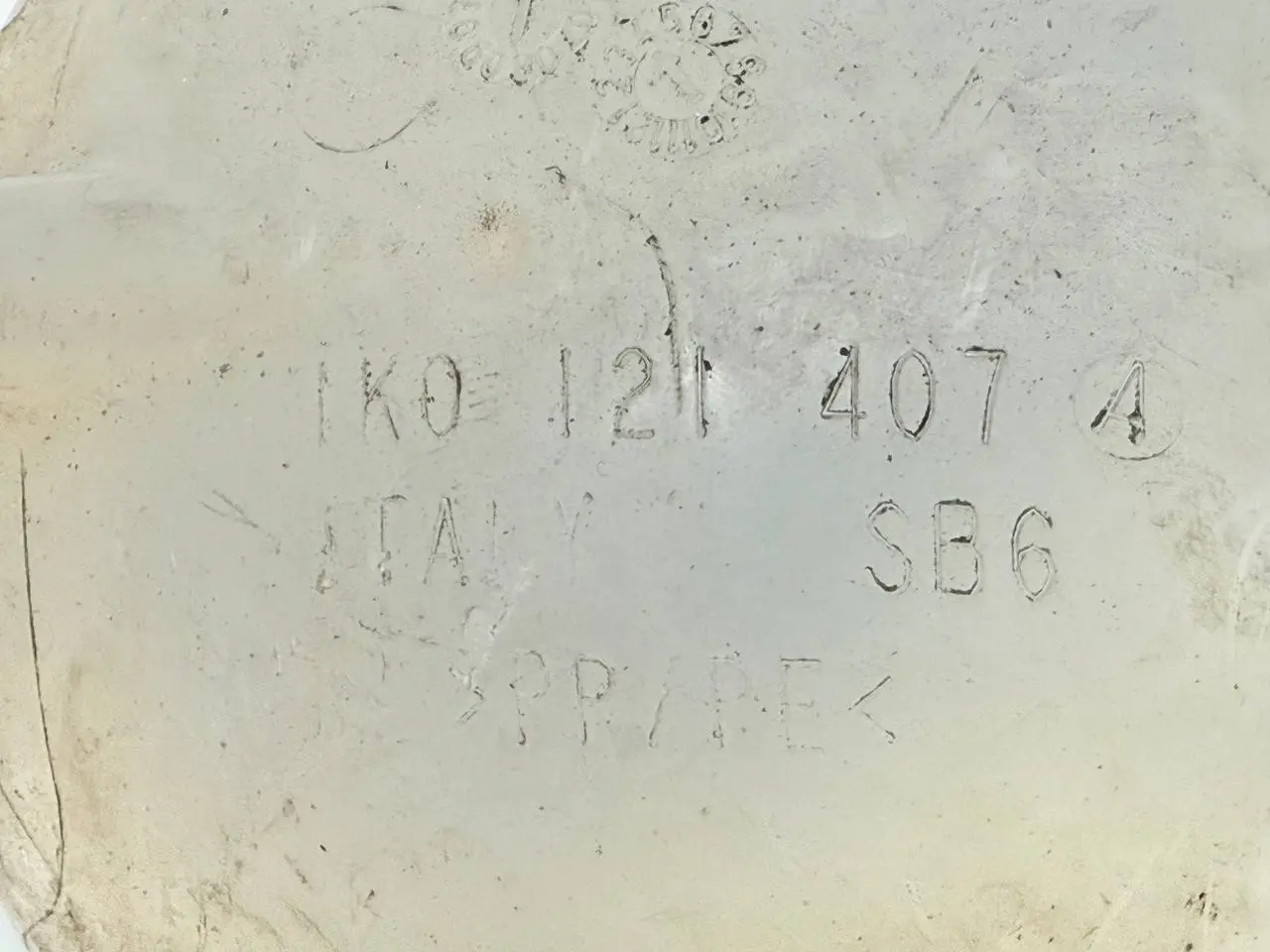 Ausgleichsbehaelter Kuehlwasserbehälter Passat 3C VW Golf5 1K1 1.4L 1K01214074