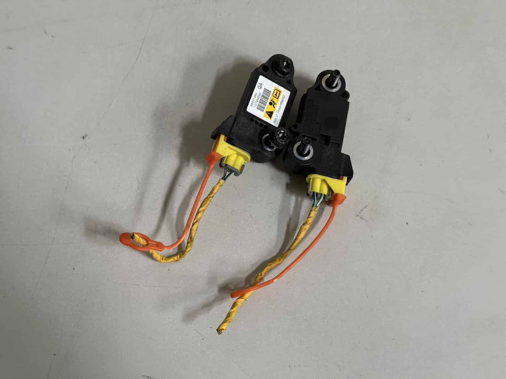 2x Airbag Sensor OPEL GM ANTARA 2007