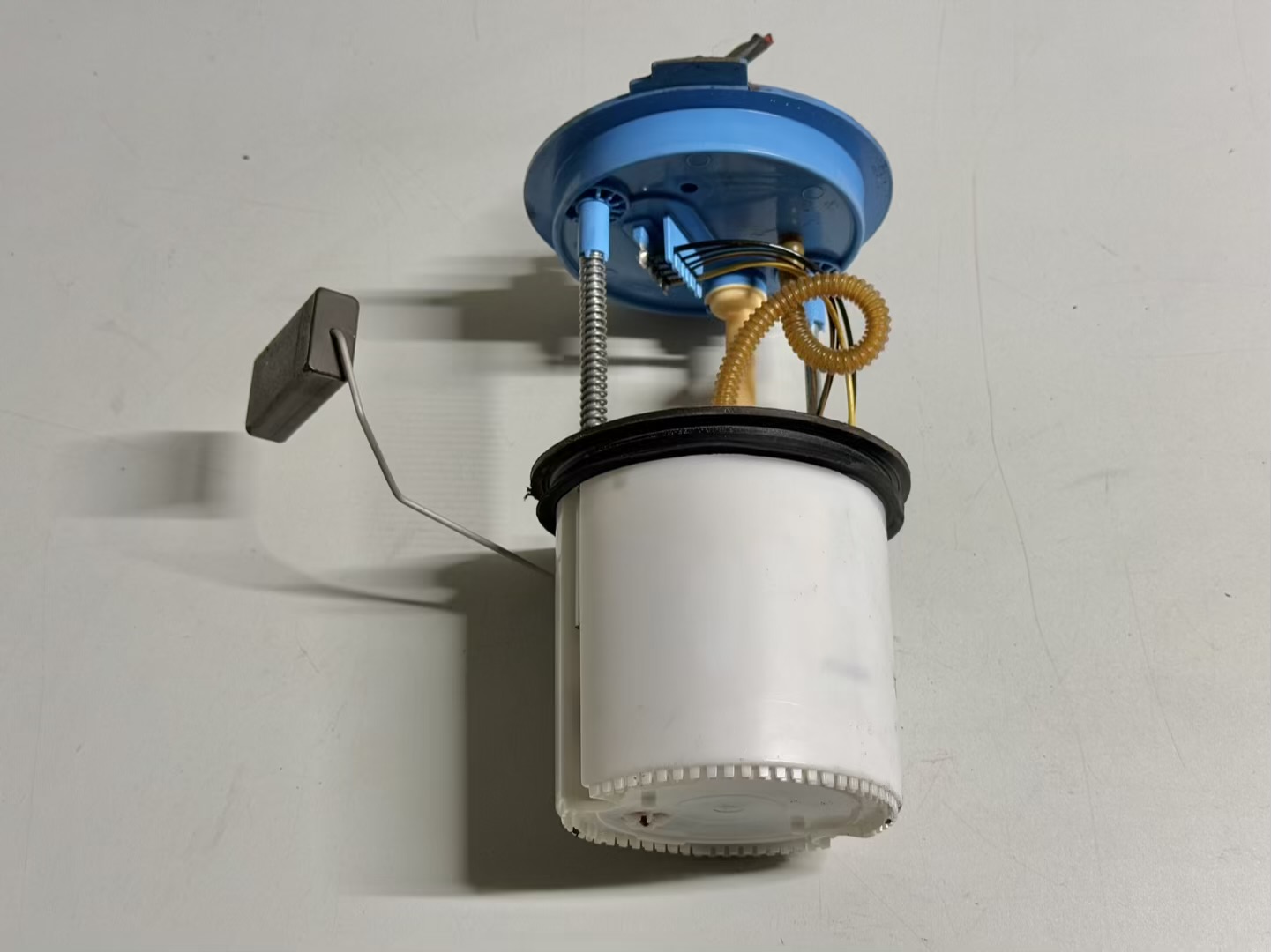 Kraftstoff-Fördereinheit KRAFTSTOFFPUMPE ELEKTRISCH VW Golf5 1K1 1.4L 1K0919051