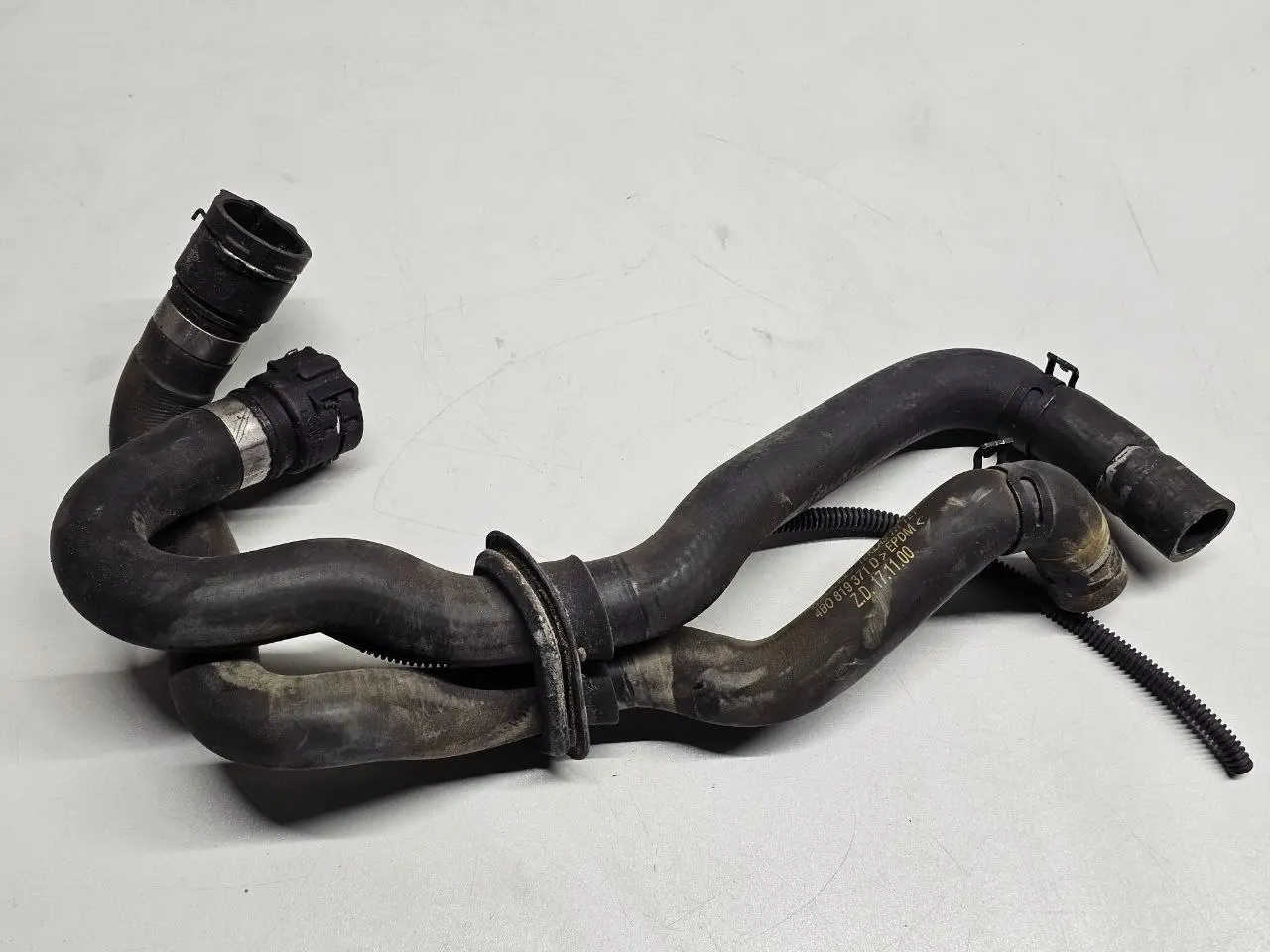 Kuehlschlauch Kuehlerleitung Wasserleitung A6 Avant 4B5 TDI 2.5L 2002 4B0819371D