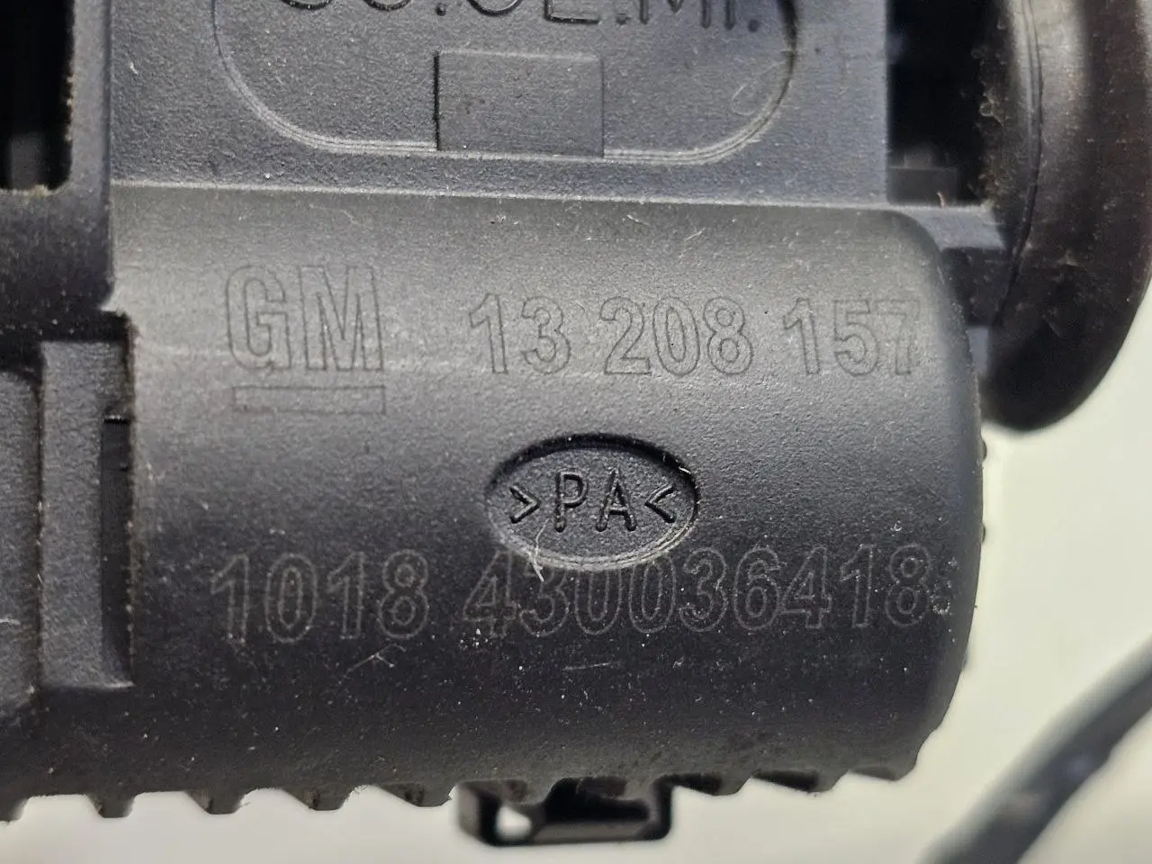 Stellmotor Tankklappenoeffner Treibstoffklappe Opel Corsa D 1.2L 2008 13208157