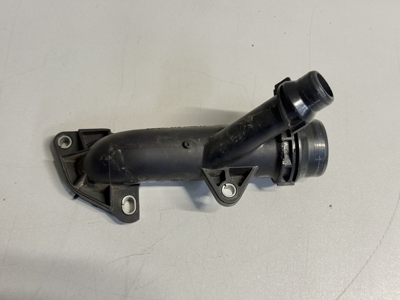 Anschlussstück Flansch Verbindung Kühler BMW 116i N43 E81 E87 2011 7560130