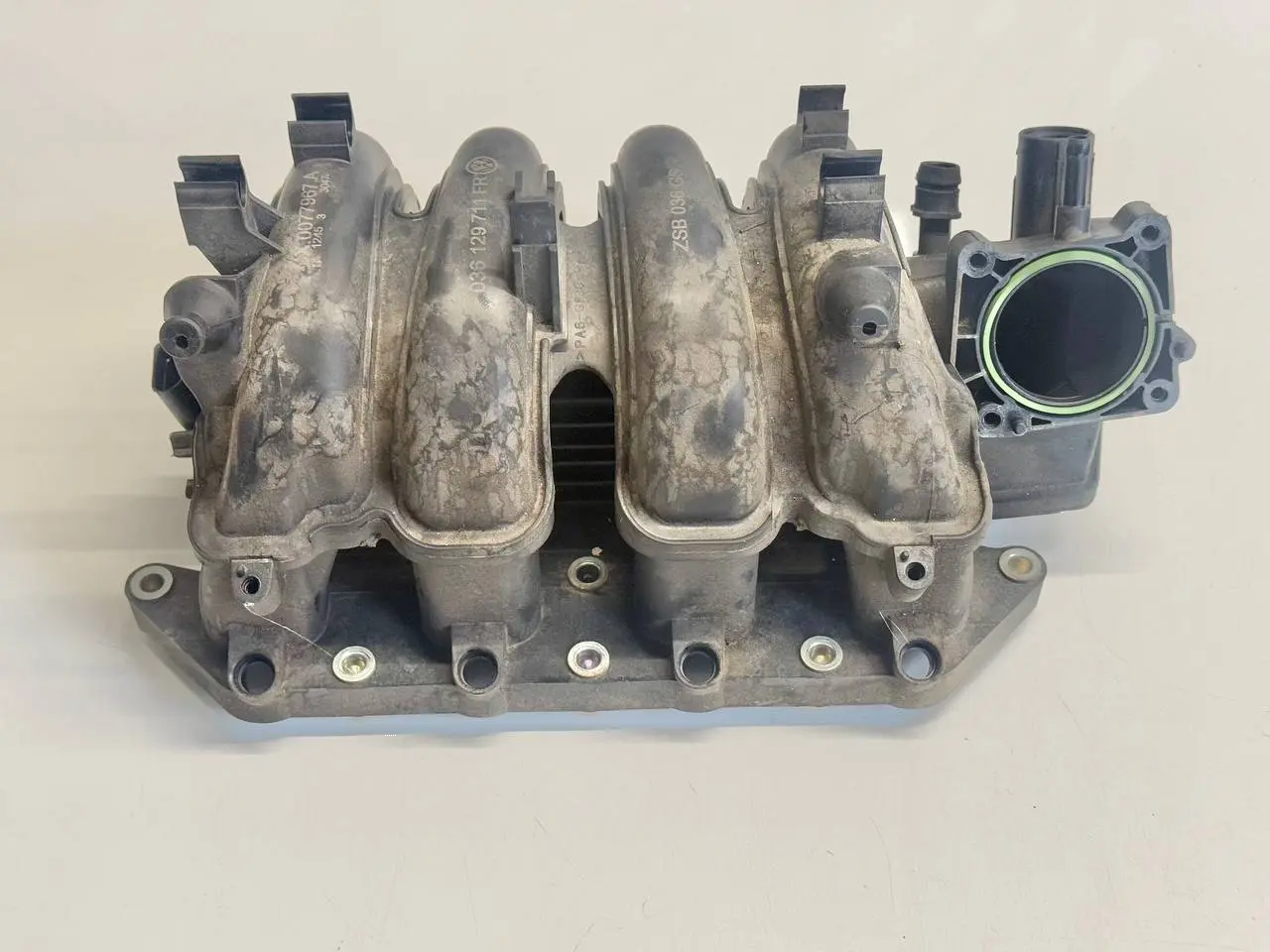 Ansaugkrümmer Ansaugbrücke für Golf5 1K1 1.4L VW Golf5 1K1 1.4L 036129711FR