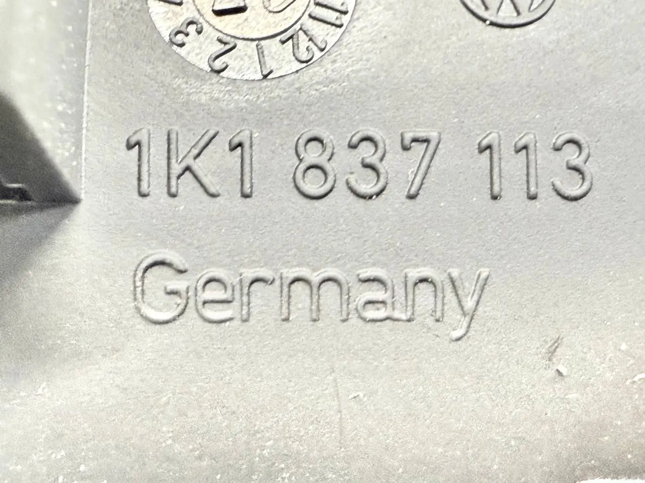 Tuergriff innen vorne links OE 1K1837113 fuer Golf5 VW Golf5 1K1 1.4L 1K1837113