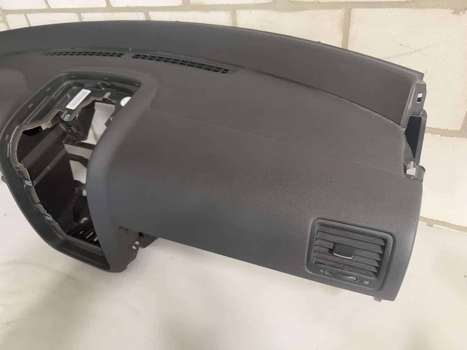 Armaturenbrett Dashboard Schalttafel VW Golf5 1K1 1.4L