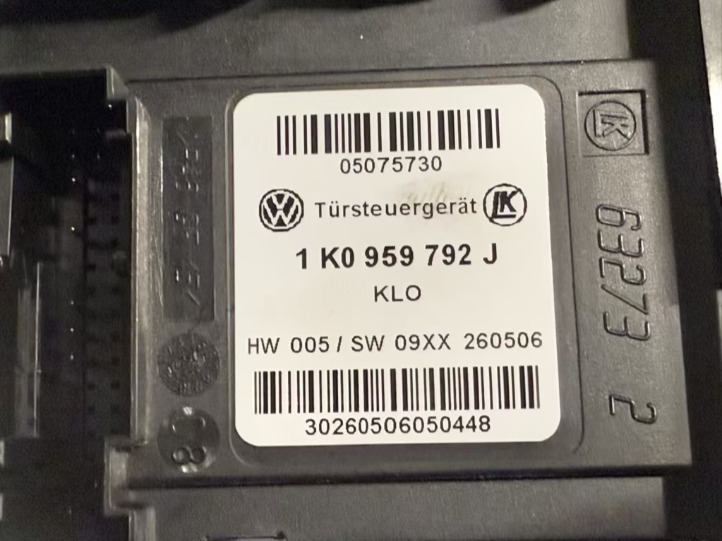 Fensterheber Rechts Vorn mit Steuergerät VW Golf5 1K1 1.4L 1K0959792C 1T0959702D