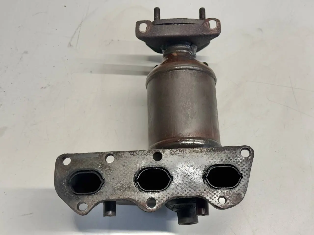 Auspuffkrümmer Katalysator Krümmer Kat VW Polo 9N1 1,2L 2002 03E253020, BM91535H